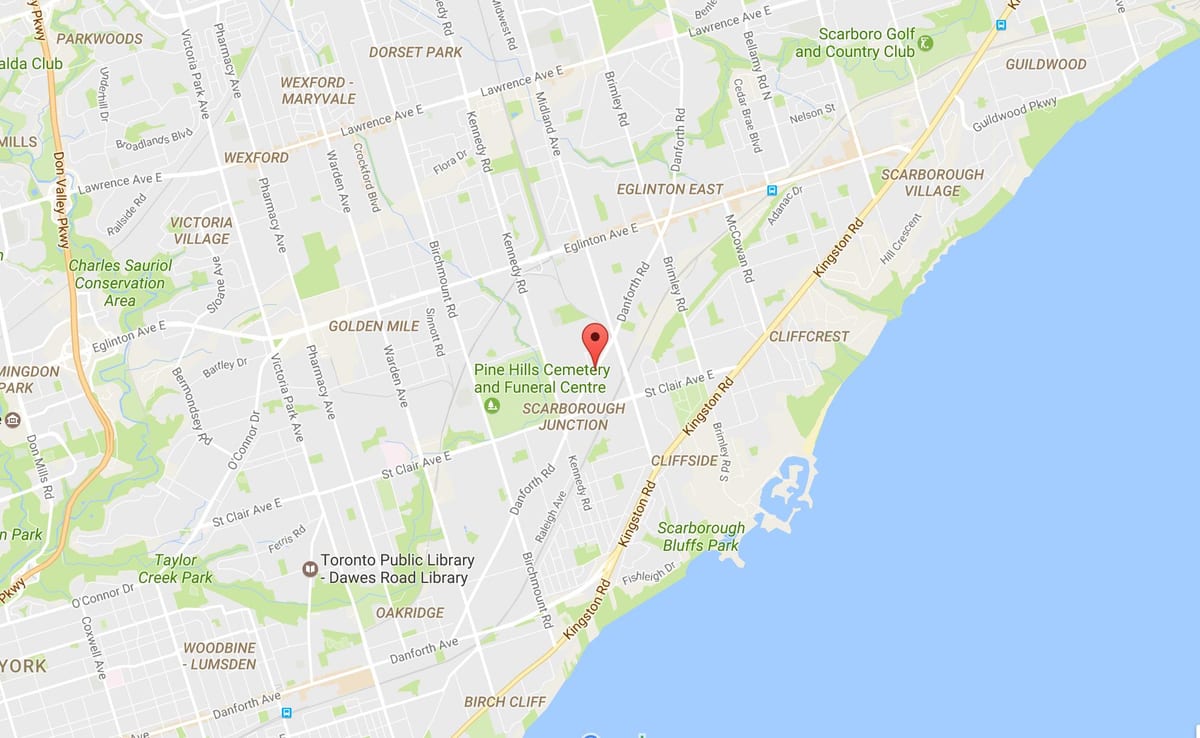 Зураг Danforth замын Торонто